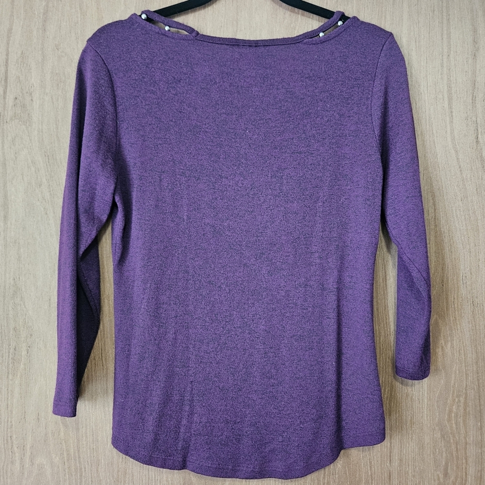 Purple V-Neck Top - Picture 2 of 4